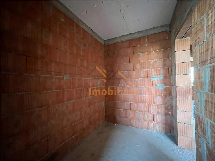 Casă cu Teren 471 Mp în Cihei