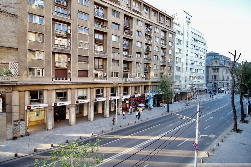 Apartament cu 4 camere semidecomandat în Universitate