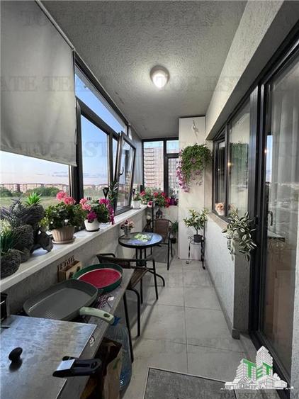 Apartament cu 3 camere decomandat, mobilat în Central