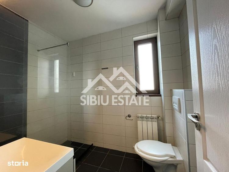 Apartament cu 2 camere, mobilat în Central