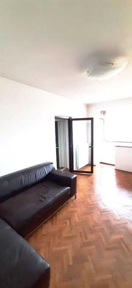 Apartament cu 3 camere în Eroii Revoluției