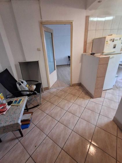 Apartament cu 2 camere semidecomandat în Titan