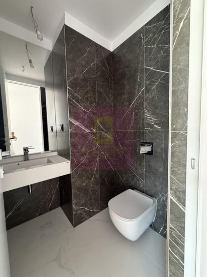 Apartament cu 4 camere decomandat în Lacul Tei