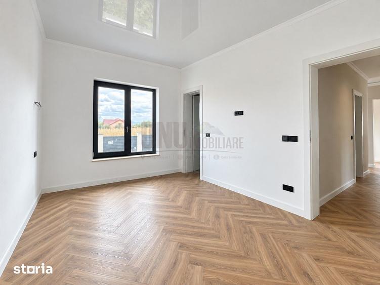 Casă cu 4 camere cu Teren 450 Mp în Rediu
