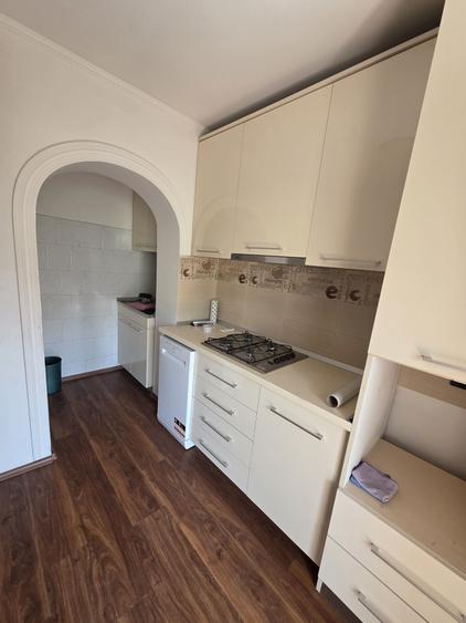 Apartament cu 3 camere decomandat în Rogerius