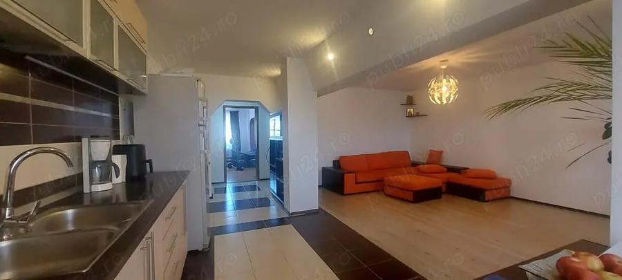 Apartament cu 3 camere decomandat în Central