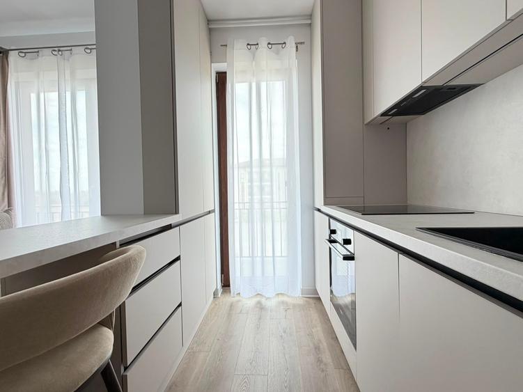 Apartament cu 2 camere decomandat în Girocului