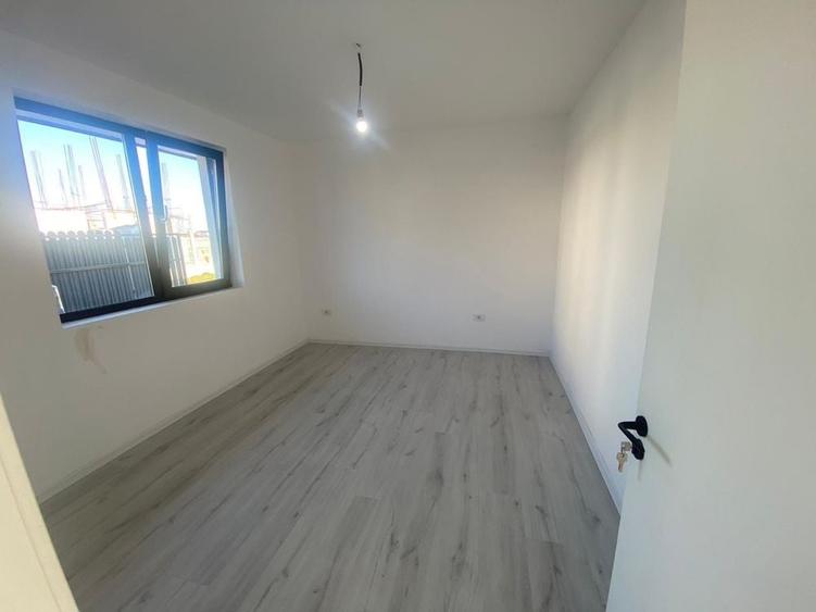 Casă cu 4 camere în Berceni
