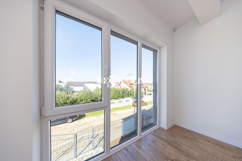Duplex cu 4 camere cu Canalizare în Sânpetru
