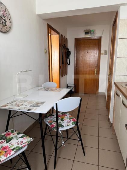 Apartament cu 2 camere semidecomandat, mobilat în Ultracentral