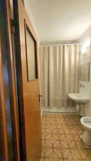 Apartament cu 2 camere semidecomandat, mobilat în