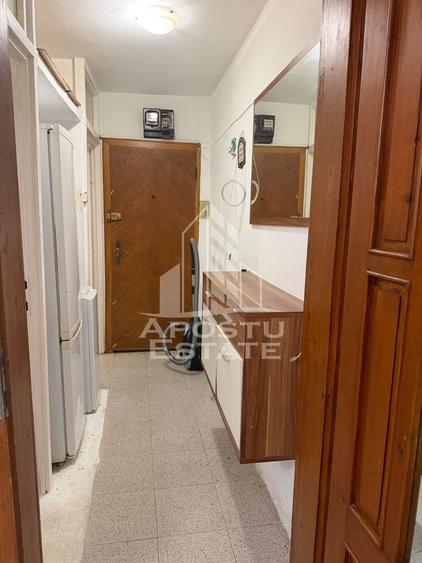 Apartament cu 2 camere semidecomandat în Spitalul Județean