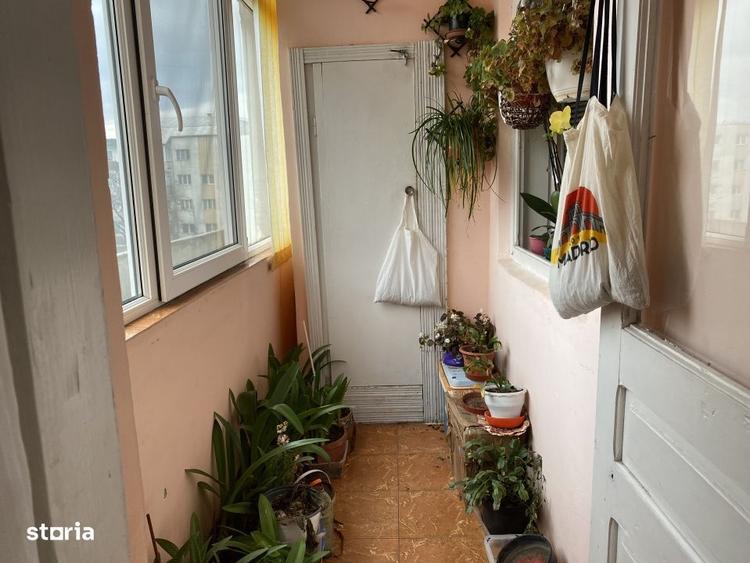 Apartament 4 camere, zona Calea Moldovei, et. 3 - 1