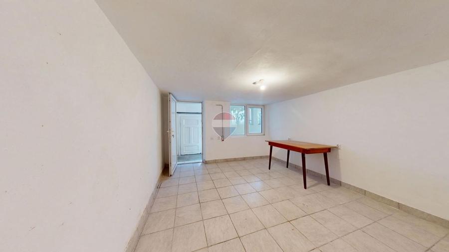 Casă individuală cu 7 camere cu Teren 319 Mp în Centrul Civic