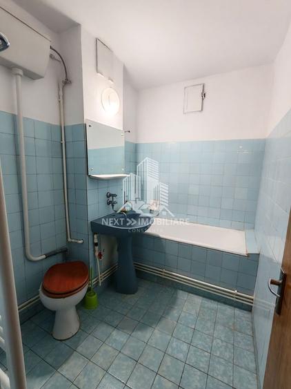 Apartament cu 3 camere decomandat în Tomis III