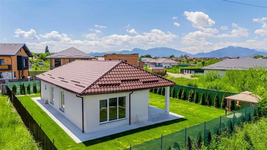 Casă individuală cu 4 camere cu Teren 600 Mp în Hărman