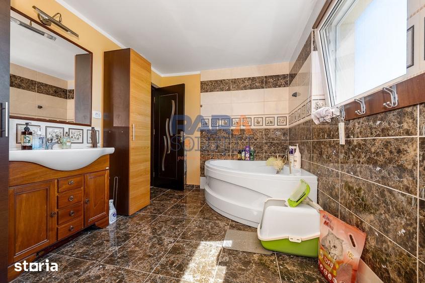 Casă cu 4 camere cu Teren 754 Mp în Cordun
