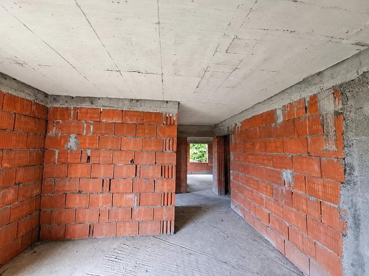 Casă cu Teren 124 Mp în Olanu