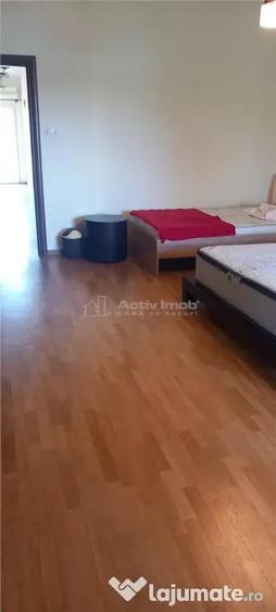 Casă cu 5 camere cu Teren 700 Mp în Străulești