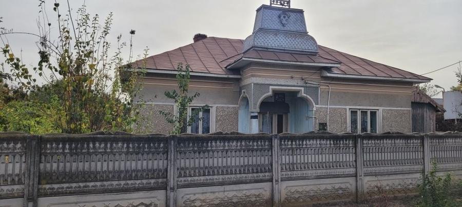 Casă cu 4 camere în Vădăstrița