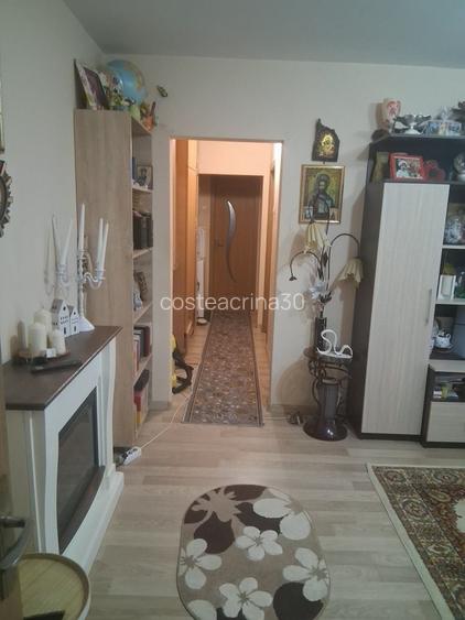 Vand apartament 3 camere