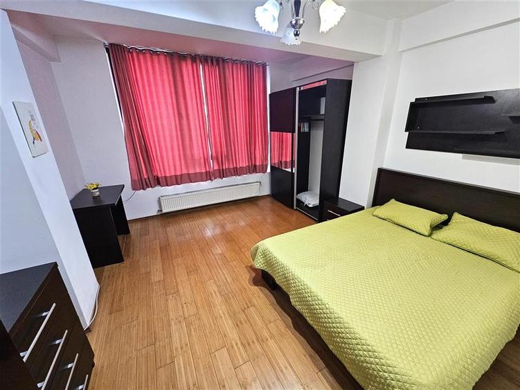 Apartament cu 2 camere decomandat, mobilat în Ultracentral