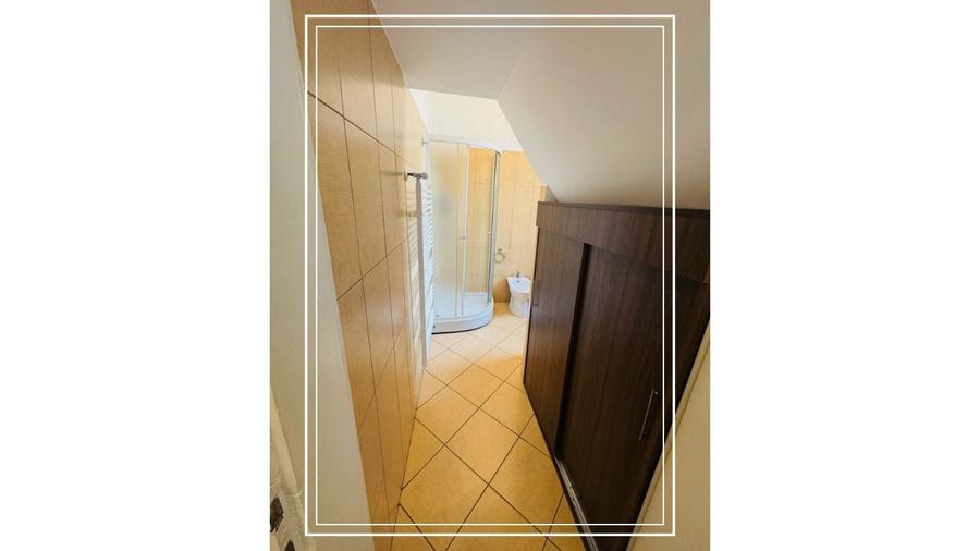 Apartament cu 4 camere decomandat, mobilat în Central