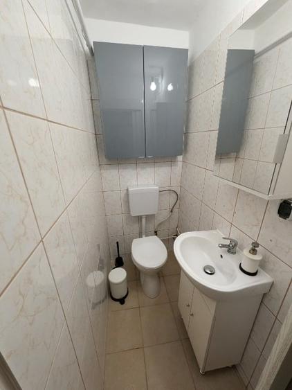 Apartament cu 3 camere semidecomandat, mobilat în Freidorf