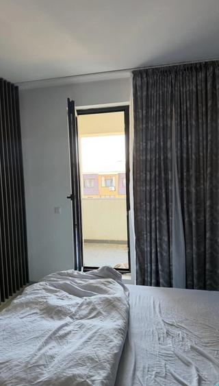 Apartament cu 3 camere decomandat în Exterior Vest