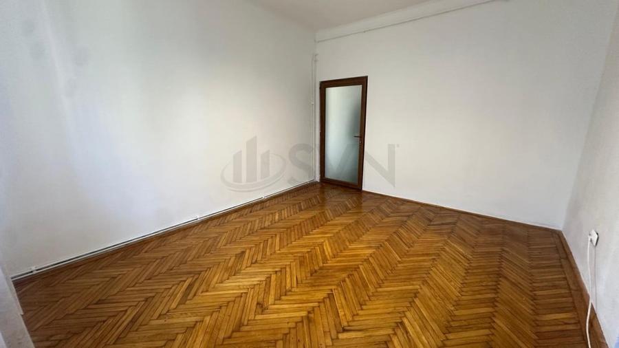 Casă individuală cu 5 camere cu Garaj în Chitila