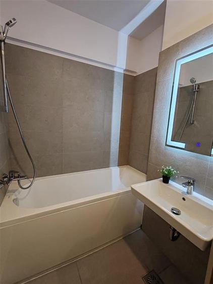 Apartament cu 2 camere decomandat, mobilat în Calea București