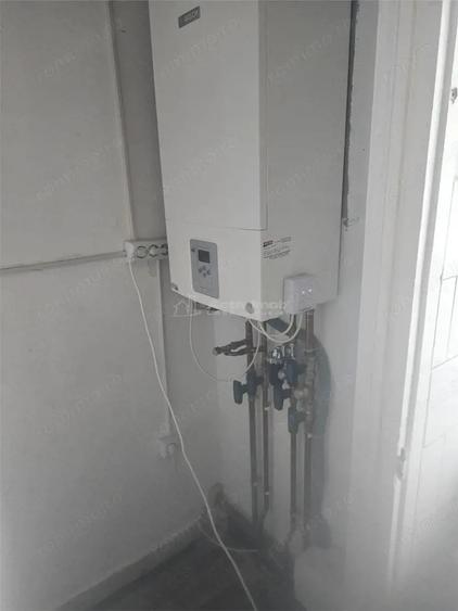 Apartament cu 3 camere decomandat în P-ța Gării