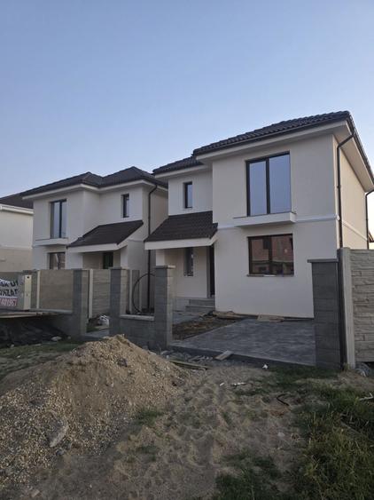 Casă cu 3 camere în Moșnița Nouă