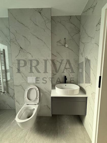 Apartament cu 3 camere semidecomandat în Torontalului