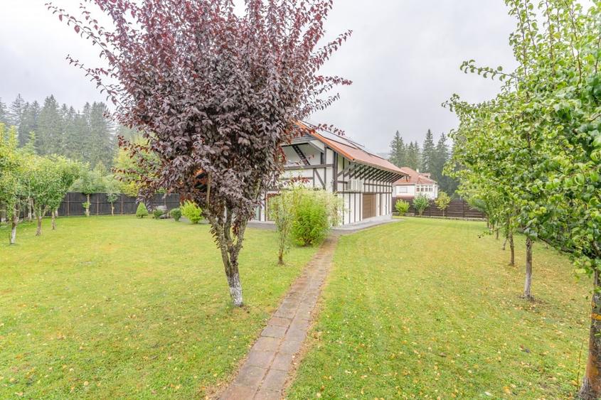 Casă individuală cu 5 camere cu Teren 1300 Mp în Predeal