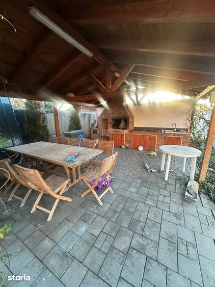 Casă cu 4 camere cu Teren 410 Mp în Central