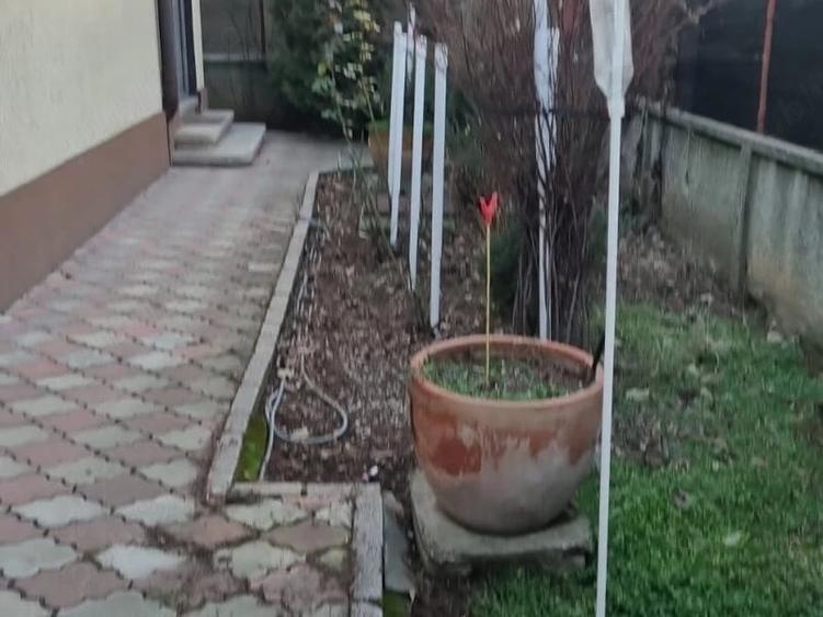 Casă cu 3 camere cu Teren 80 Mp în Crângași