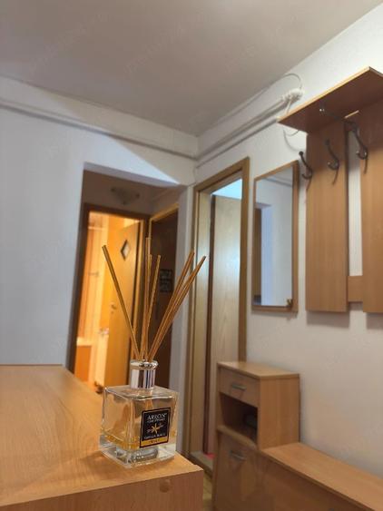 Apartament cu 3 camere decomandat în Aradului