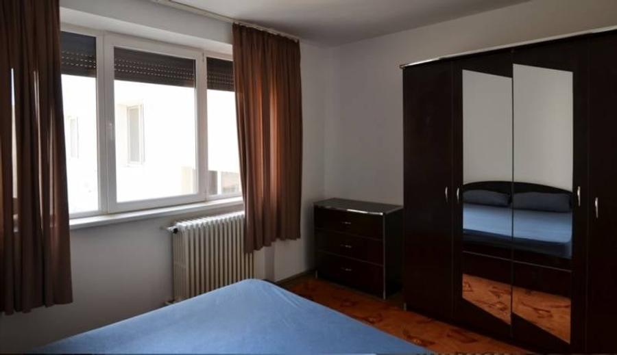 Apartament cu 3 camere semidecomandat, mobilat în Obor