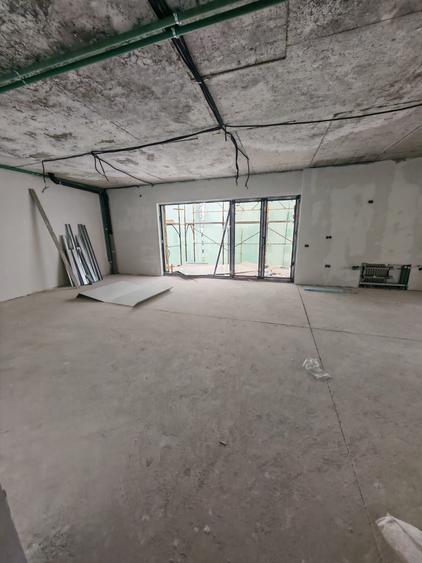 Apartament cu 4 camere decomandat în Herăstrău
