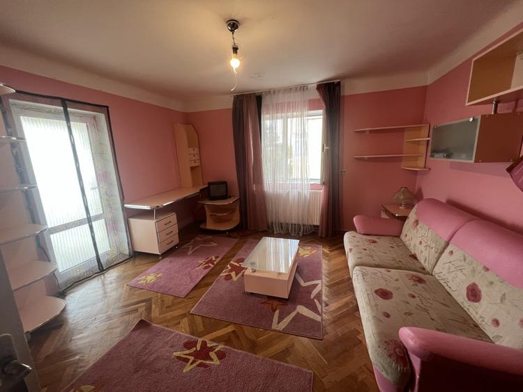 Casă individuală cu 6 camere cu Canalizare în Ariceștii Rahtivani