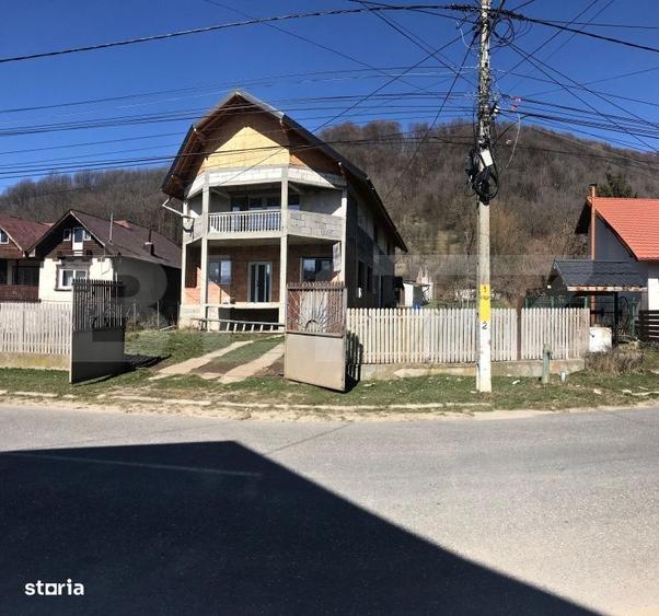 Casă cu 4 camere în Băltița