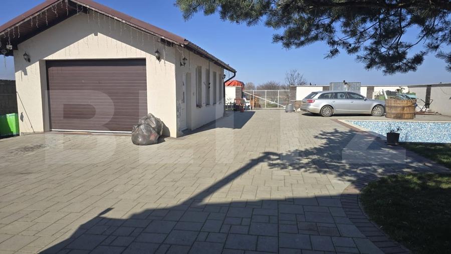 Casă individuală cu 5 camere cu Piscina în Sud-Est