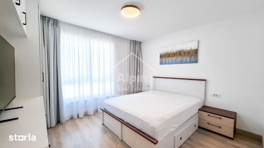 Apartament cu 3 camere decomandat, mobilat în Tractorul