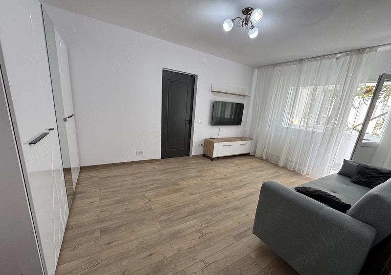 Apartament cu 2 camere semidecomandat, mobilat în Rahova