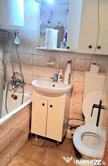 Apartament cu 2 camere decomandat în Valea Oltului