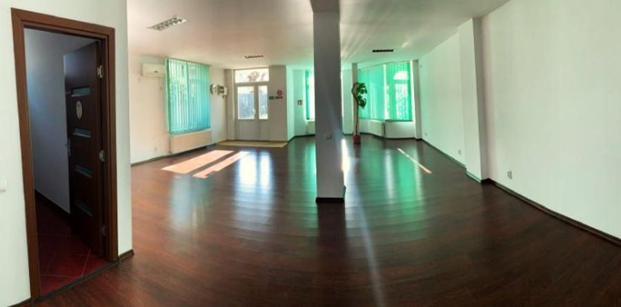 Spațiu comercial, de 430 mp, în Popești-Leordeni