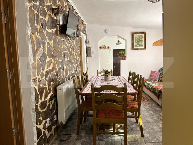 Casă individuală cu 3 camere cu Piscina în Damiș