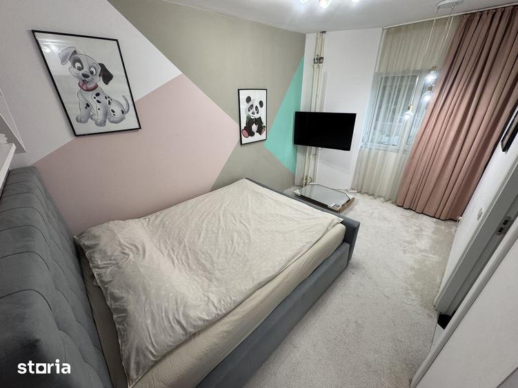 Apartament cu 3 camere decomandat, mobilat în Faleza Nord