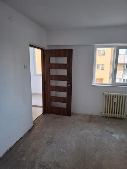 Garsonieră semidecomandată în Berechiu